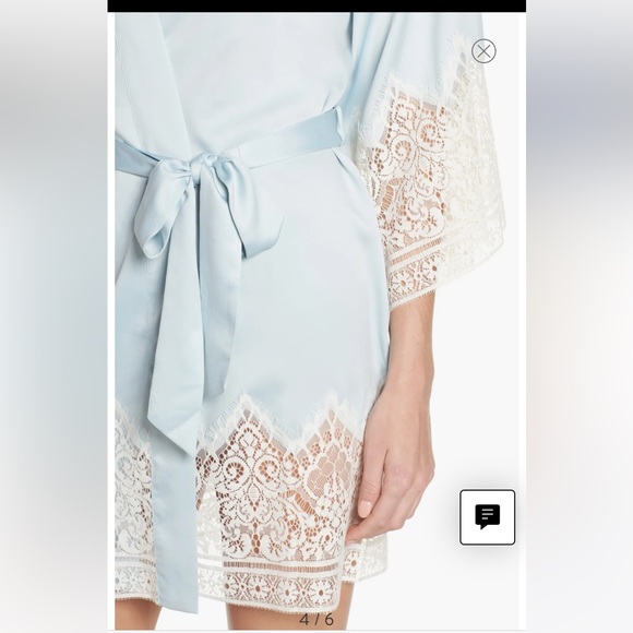 Short Lace Robe - Picture 2 of 5